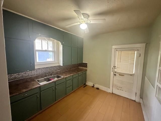 229 S Oak Street — photo 9
