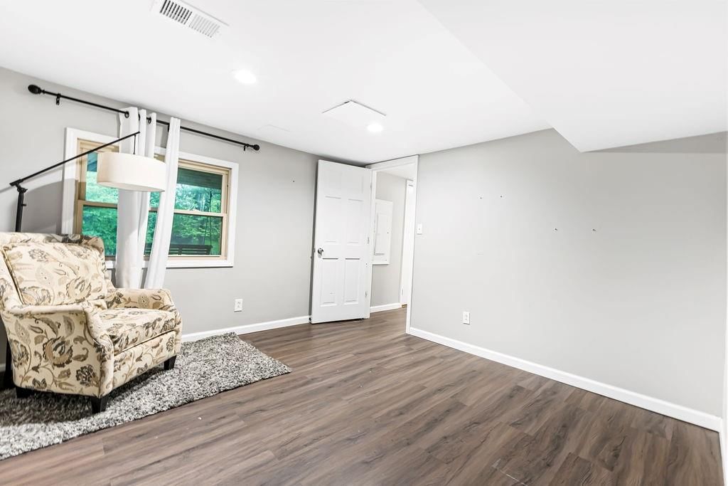 5210 Mockingbird Lane — photo 36