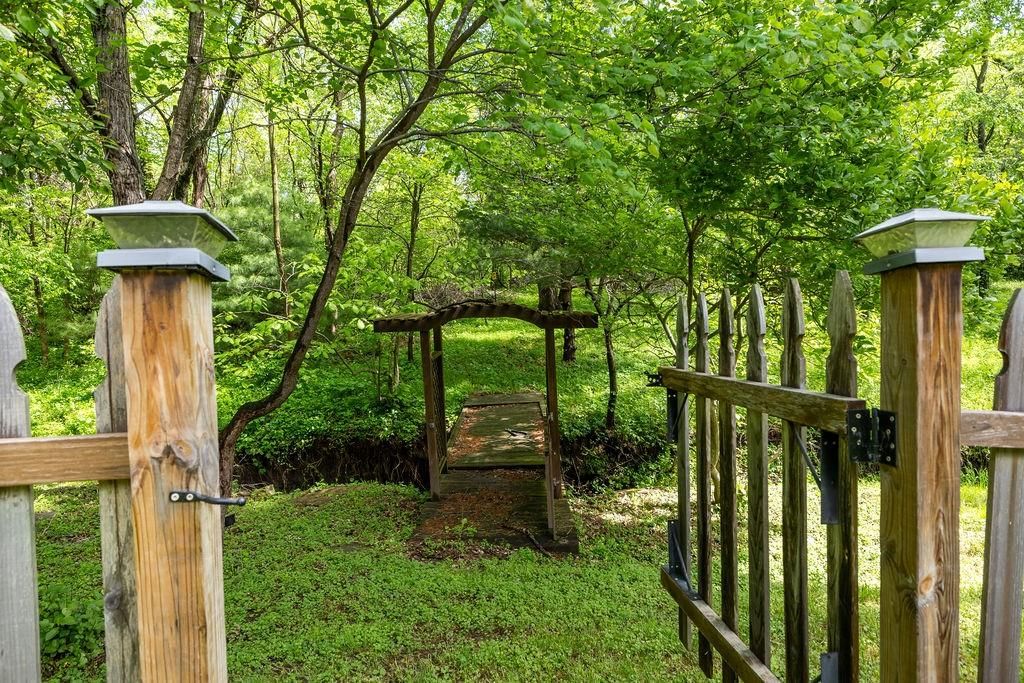 5210 Mockingbird Lane — photo 41