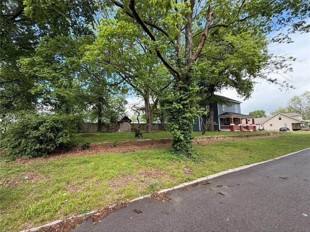 108 E Jefferson Street — photo 2