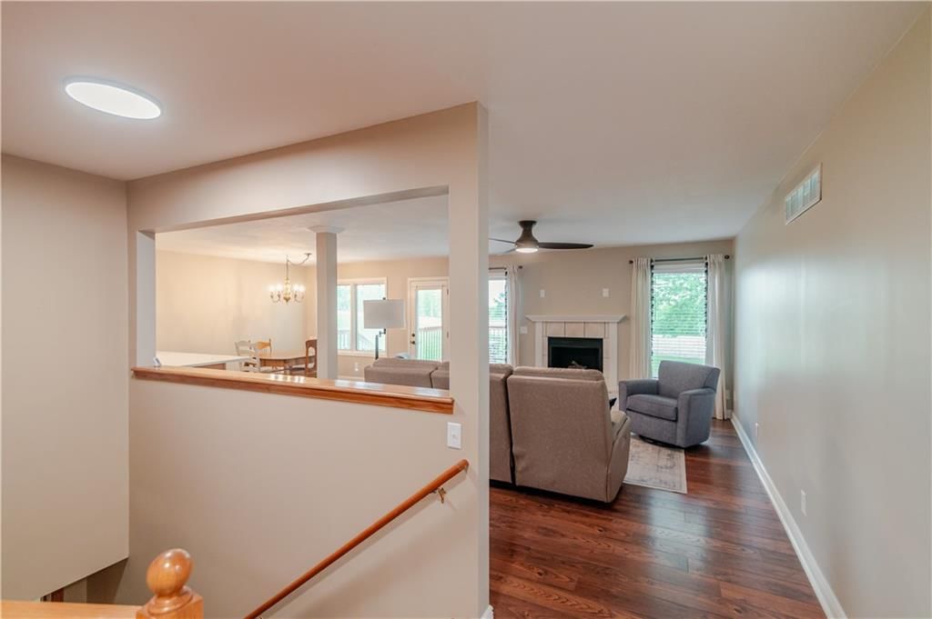 1105 Summerfield Court — photo 3