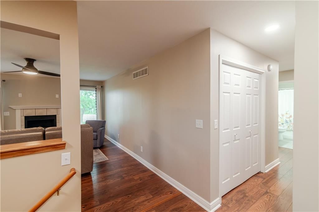 1105 Summerfield Court — photo 4