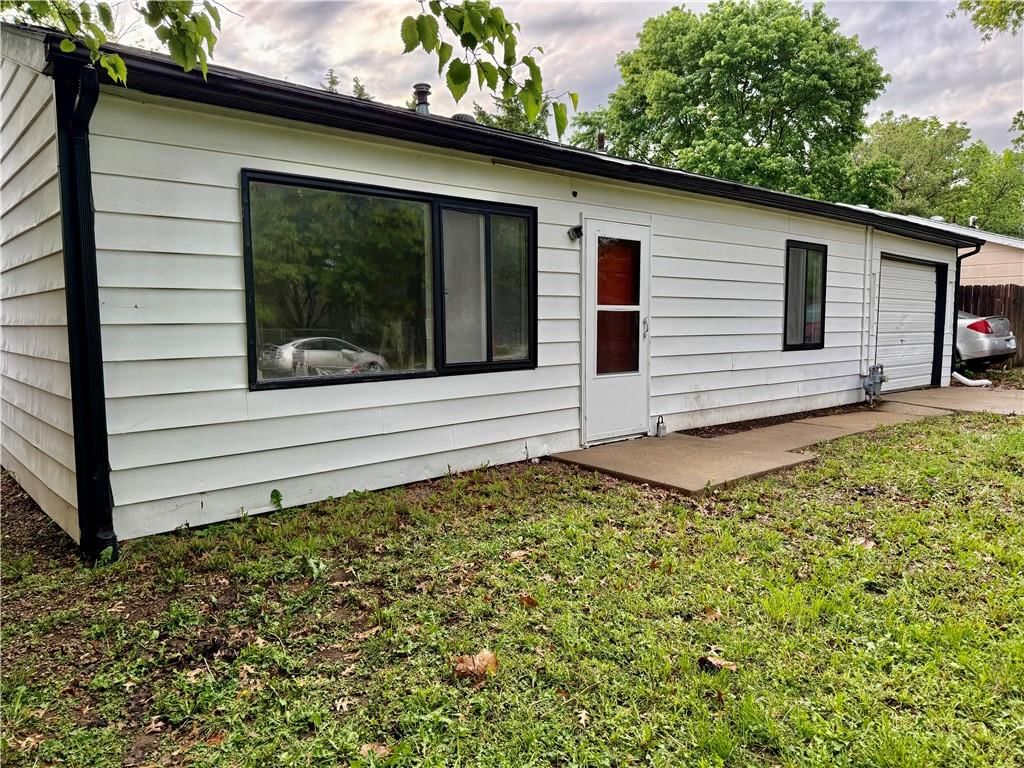 1531 Wedgewood Drive — photo 2