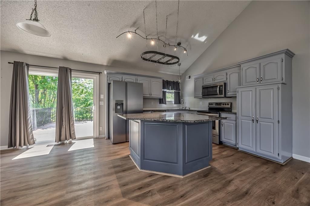 16249 W 156th Terrace — photo 3