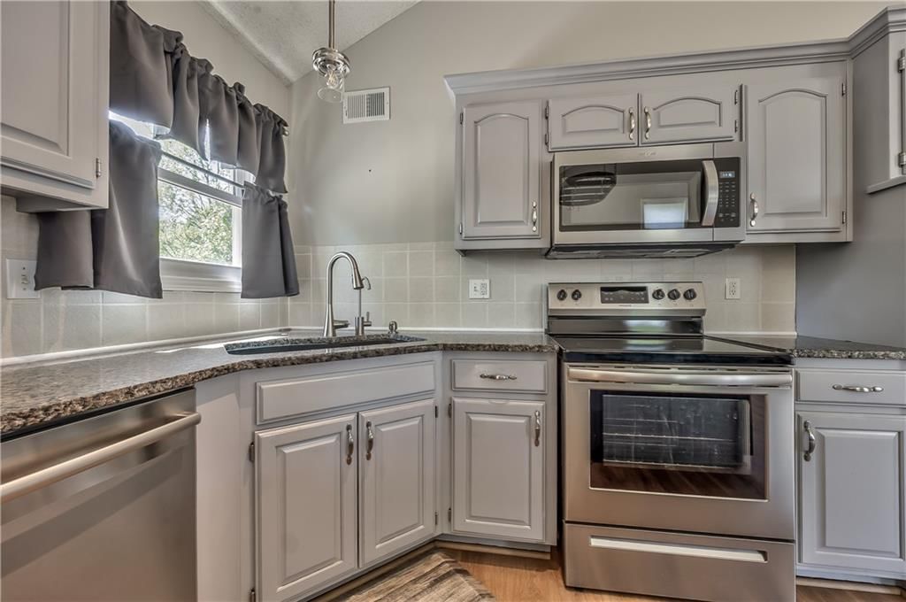16249 W 156th Terrace — photo 6