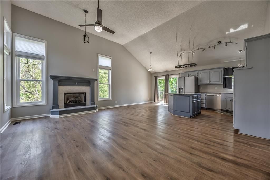 16249 W 156th Terrace — photo 9