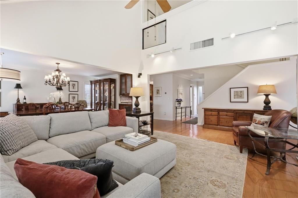 4557 Walnut Street — photo 6
