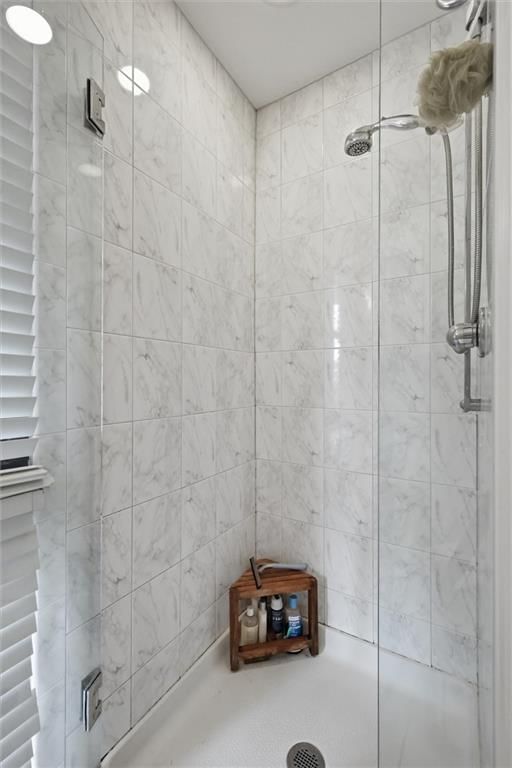 4557 Walnut Street — photo 17