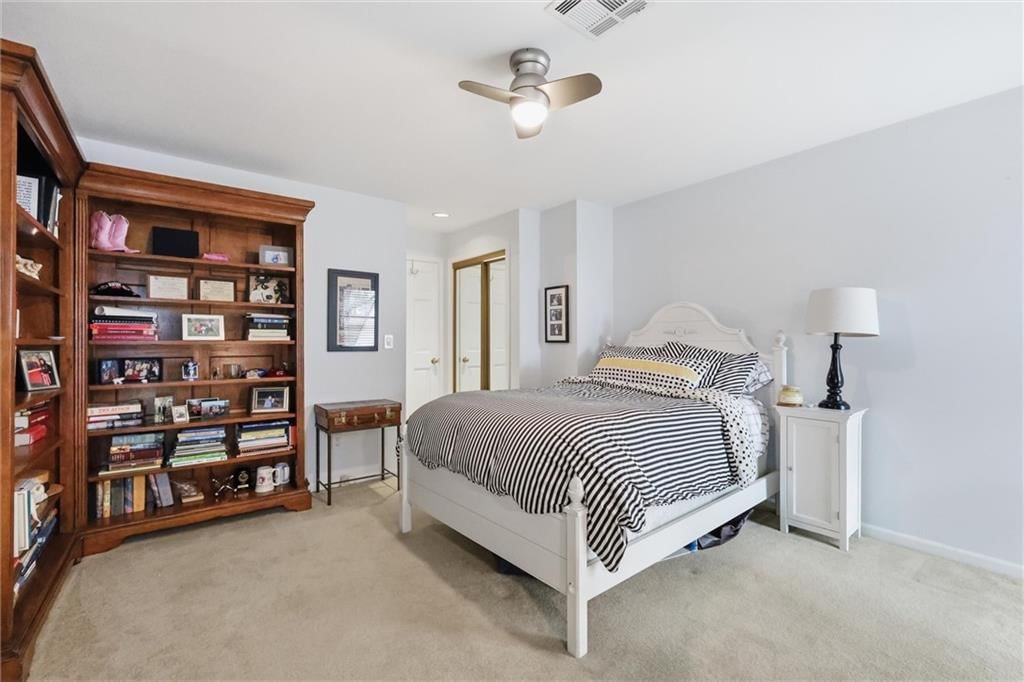 4557 Walnut Street — photo 19