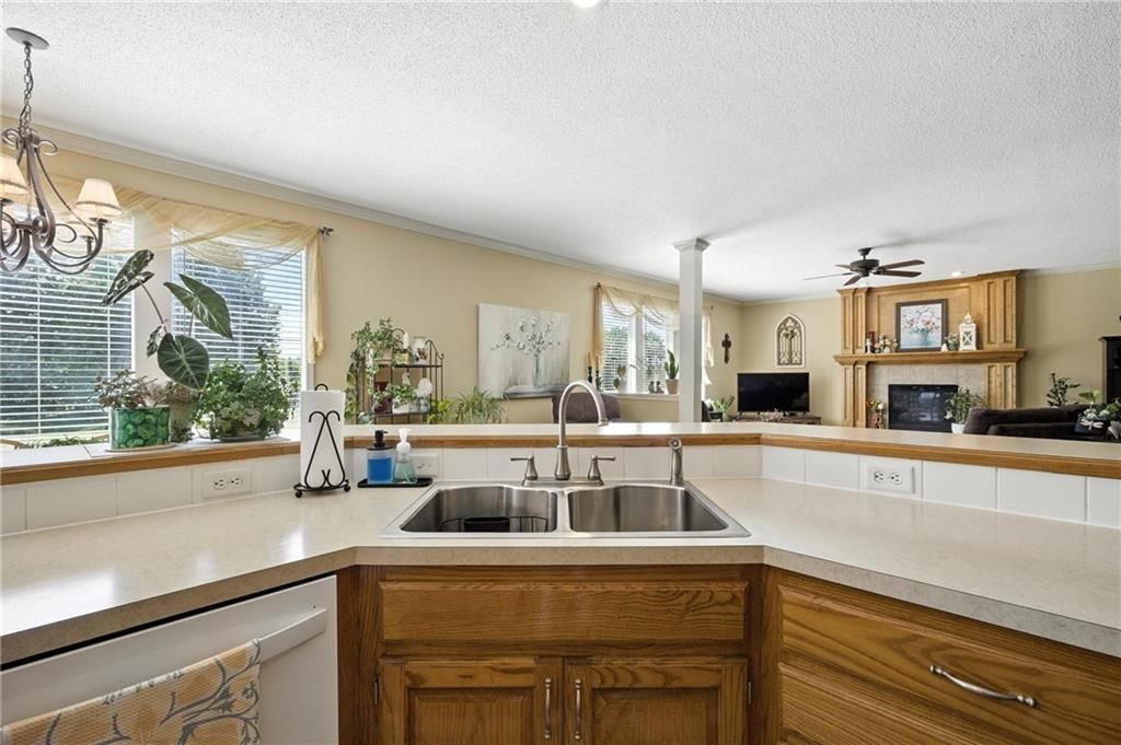5825 Millbrook Street — photo 9