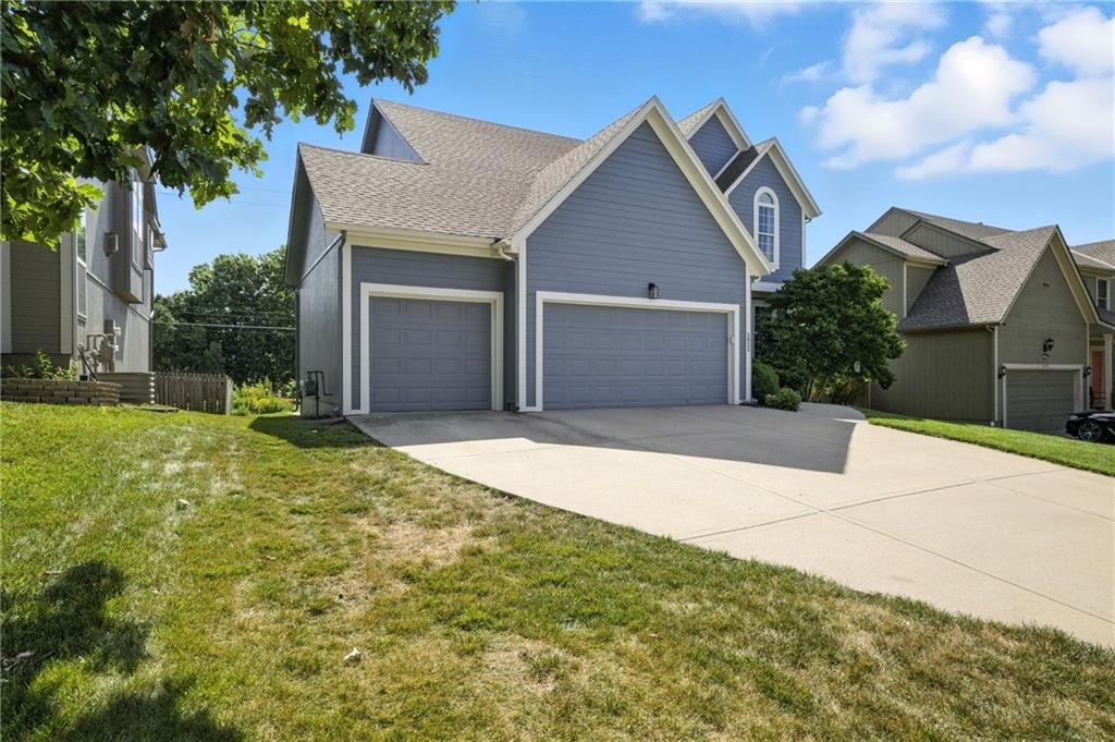 5825 Millbrook Street — photo 32