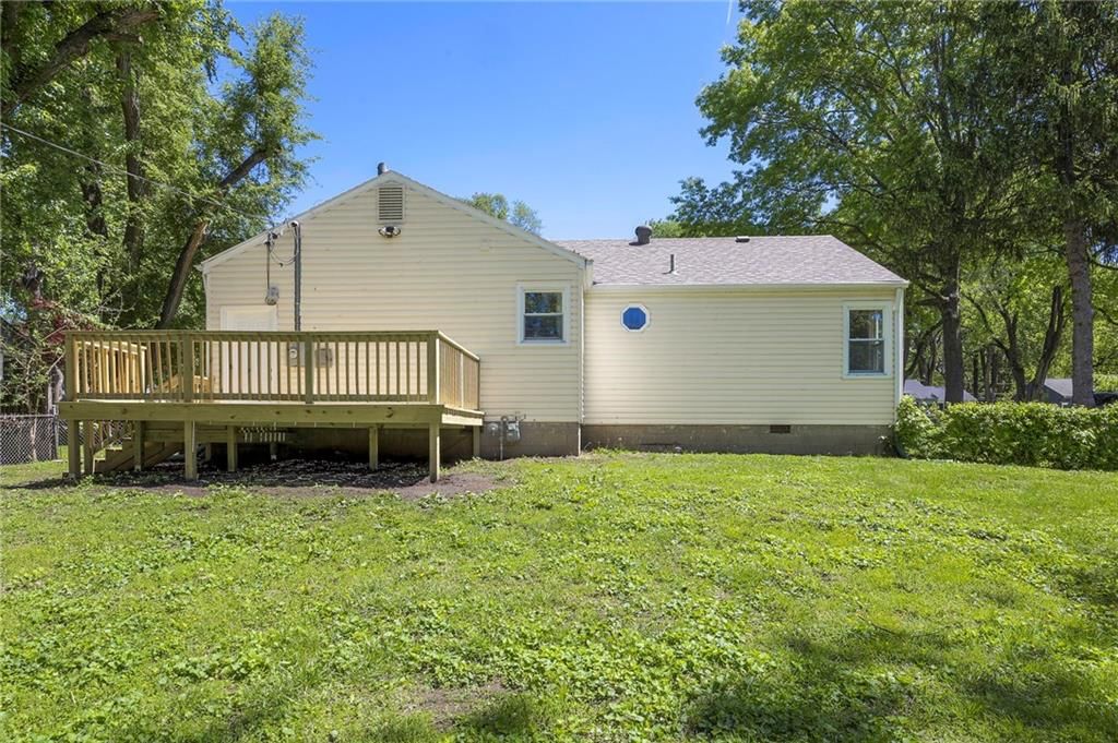 8118 Mackey Street — photo 22