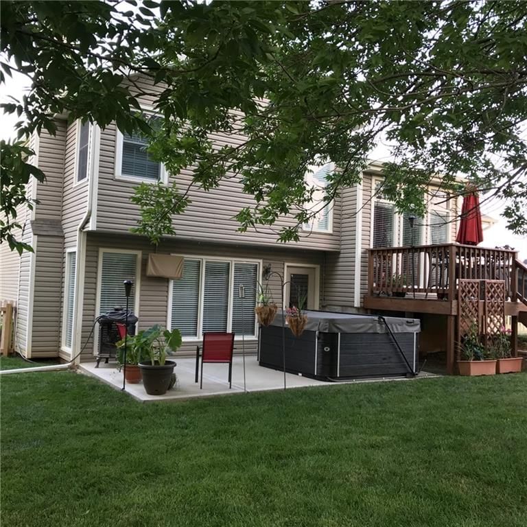 914 Elm Court — photo 2