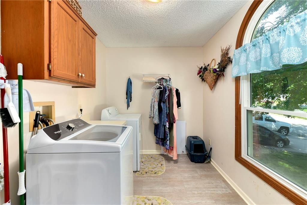 1204 NE Hunters Road — photo 11