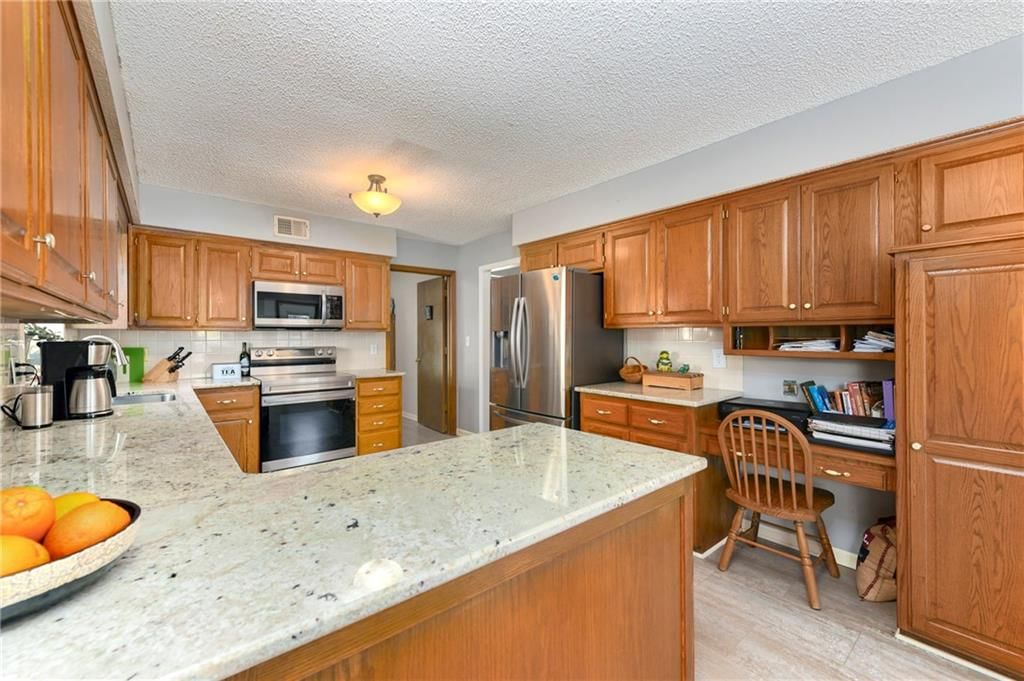 1204 NE Hunters Road — photo 14