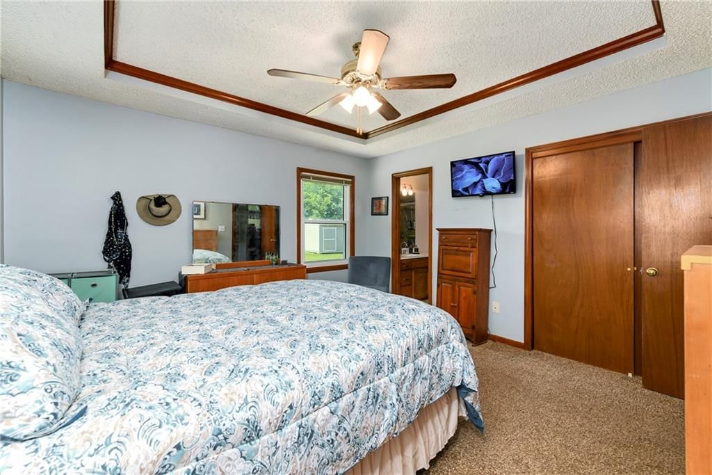 1204 NE Hunters Road — photo 27