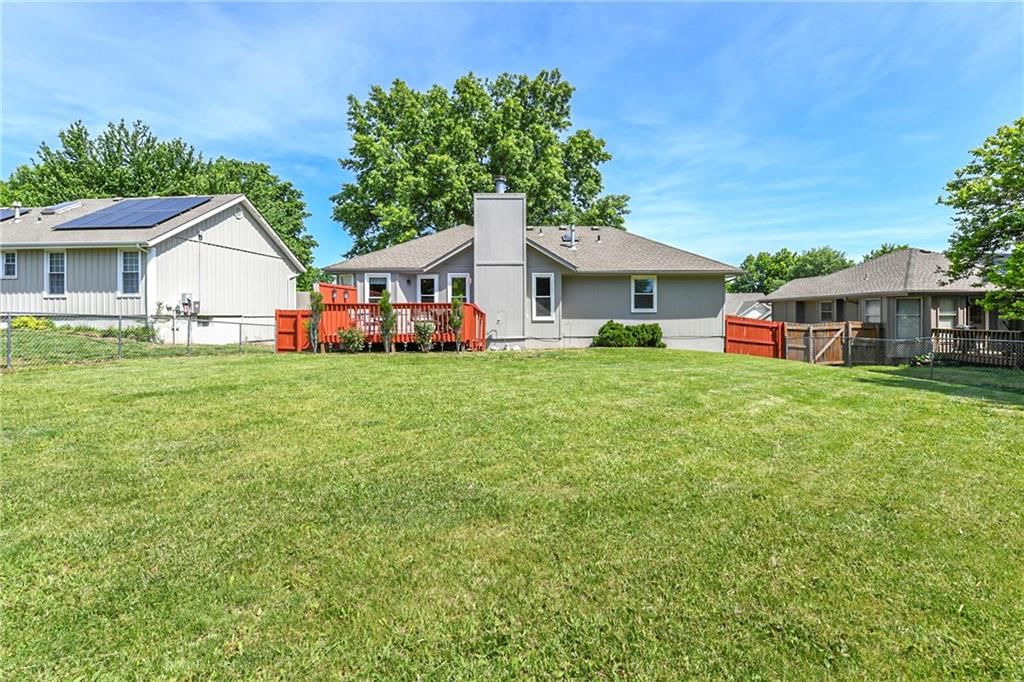 1204 NE Hunters Road — photo 40