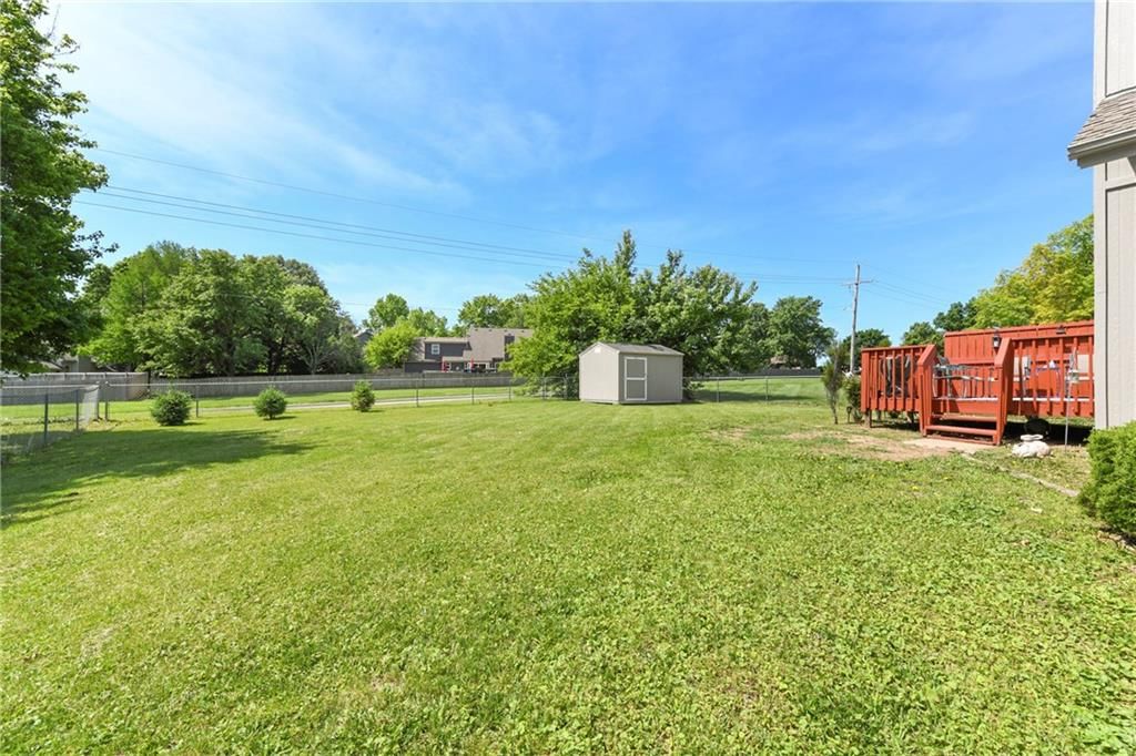1204 NE Hunters Road — photo 42