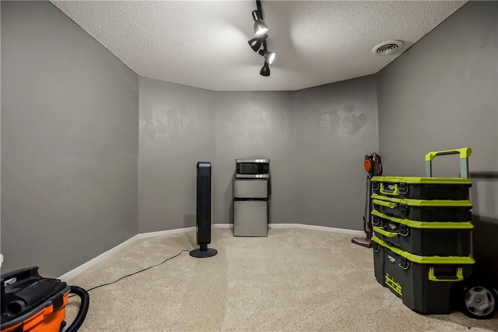 8304 W 99th Street — photo 30