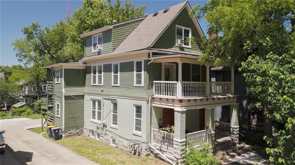 3226 Campbell Street — photo 1