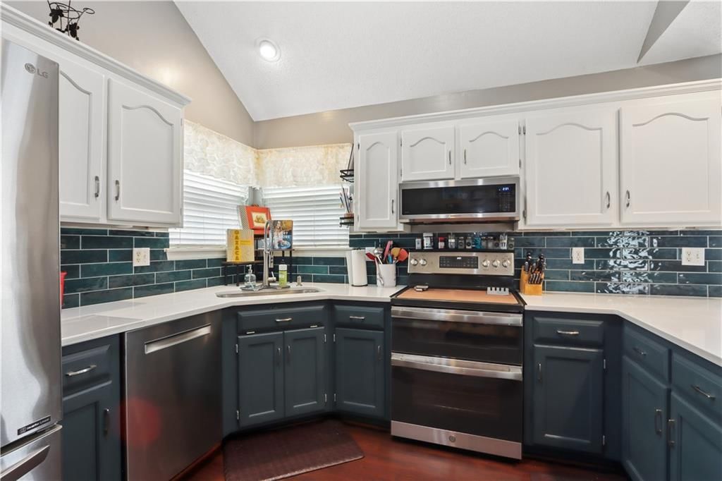 2518 SE Kimbrough Court — photo 4