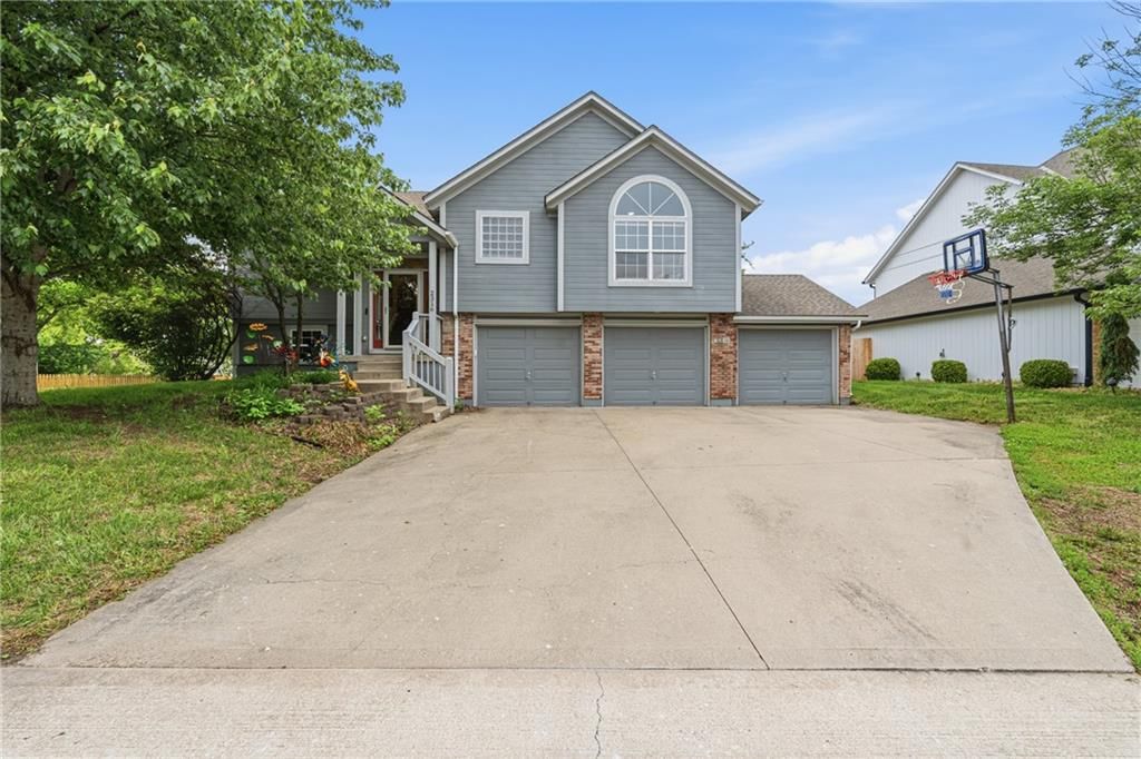 2316 SW Tracker Lane — photo 1