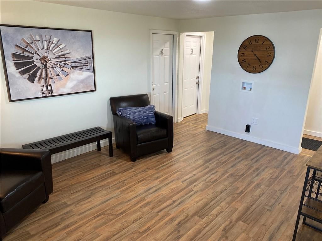 8705 E 63rd Trafficway — photo 1