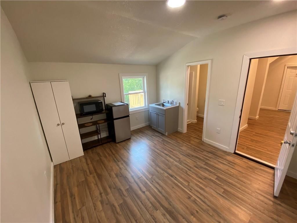8705 E 63rd Trafficway — photo 32