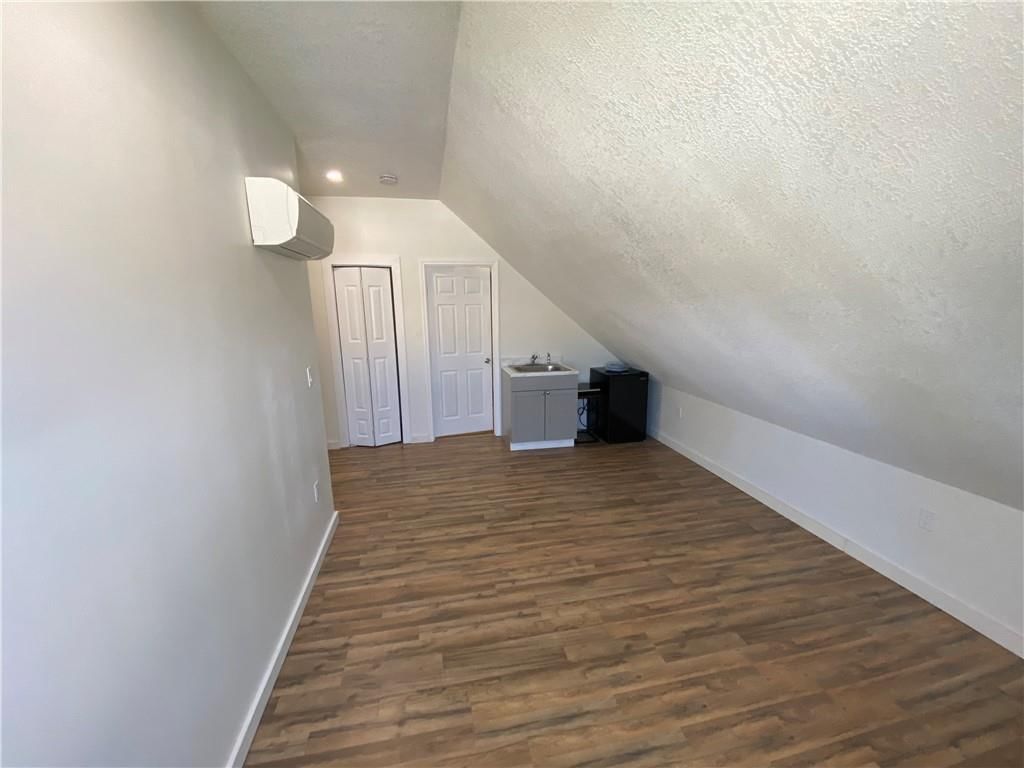 8705 E 63rd Trafficway — photo 38