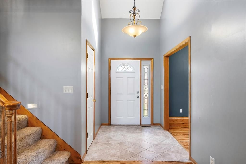 1720 Paddock Drive — photo 7