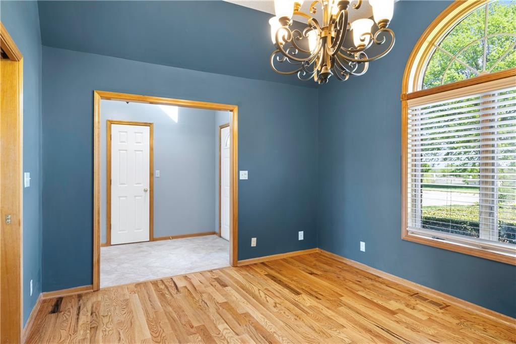 1720 Paddock Drive — photo 10