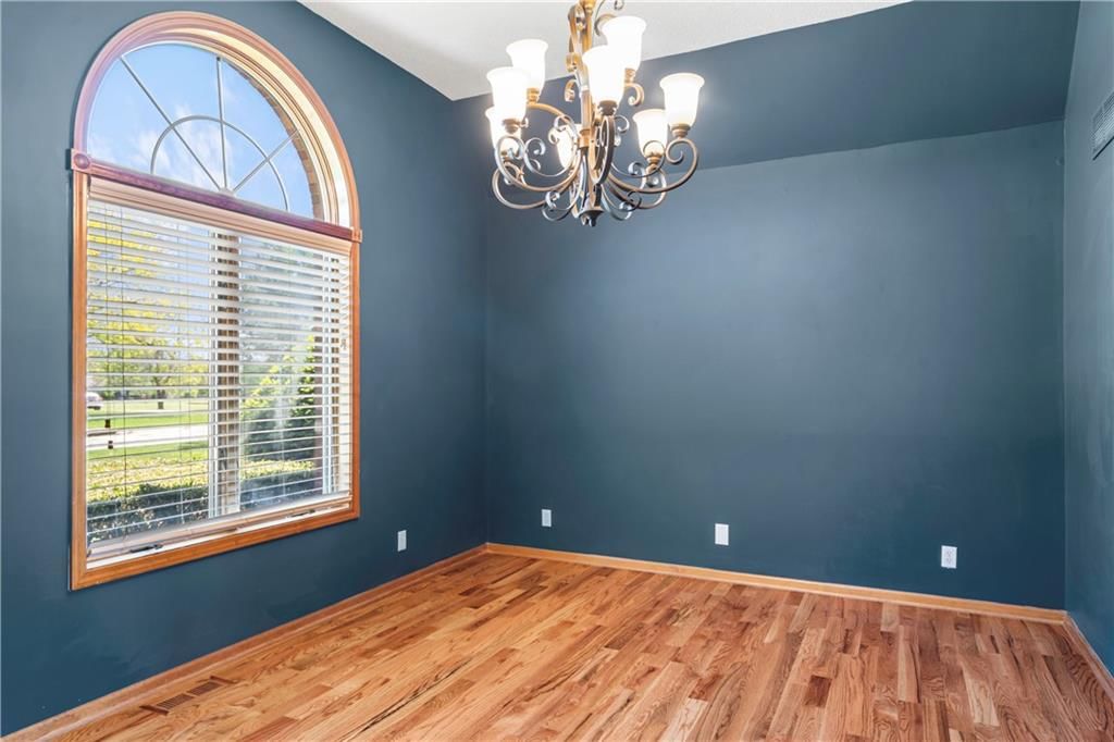 1720 Paddock Drive — photo 11