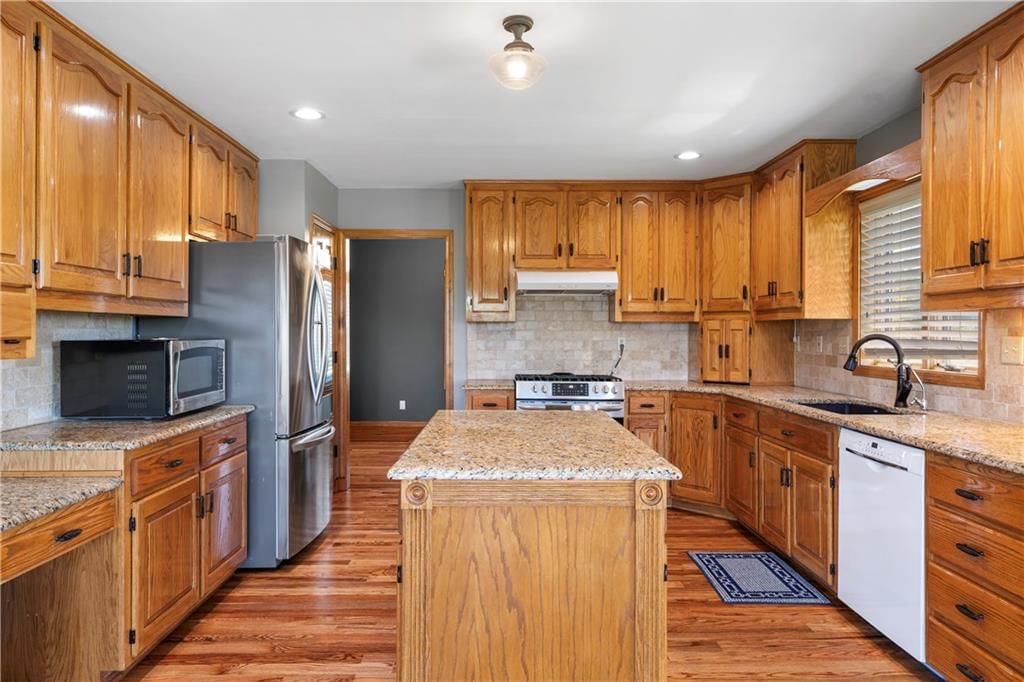 1720 Paddock Drive — photo 13