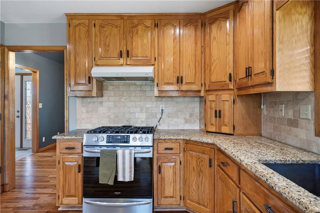 1720 Paddock Drive — photo 15