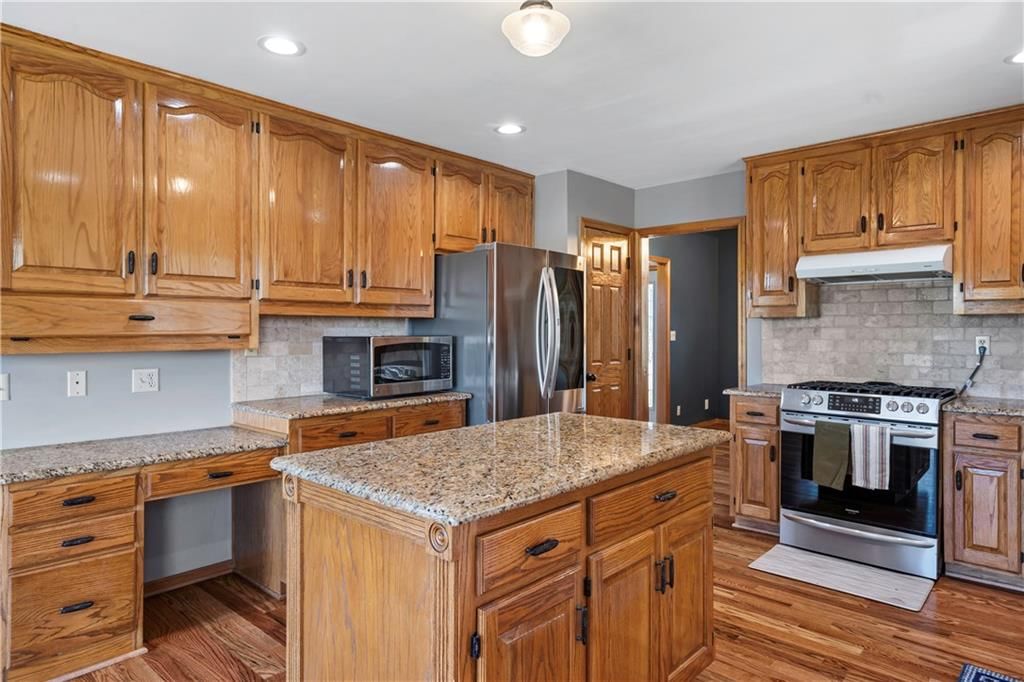 1720 Paddock Drive — photo 16