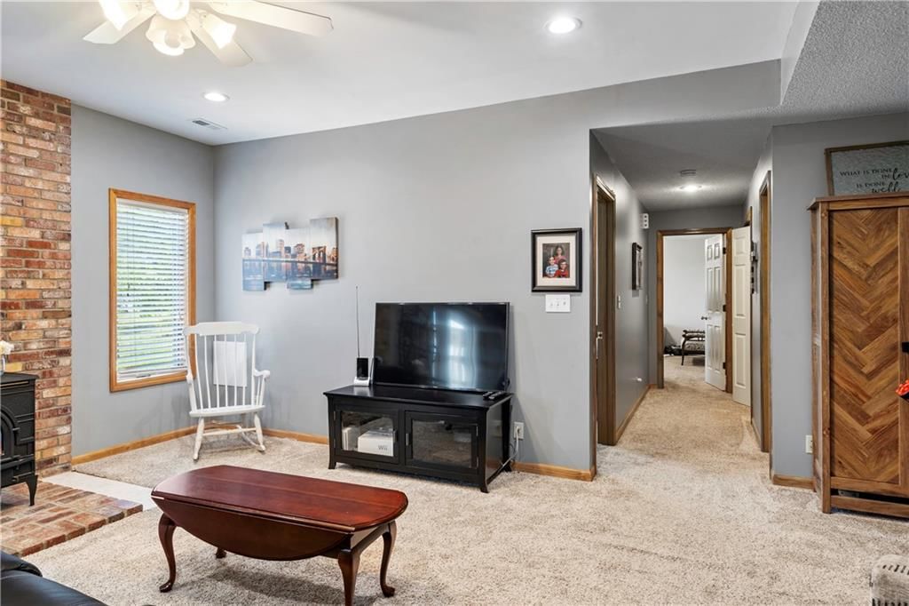 1720 Paddock Drive — photo 34