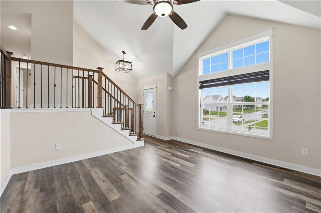 22100 Crystal Avenue — photo 3