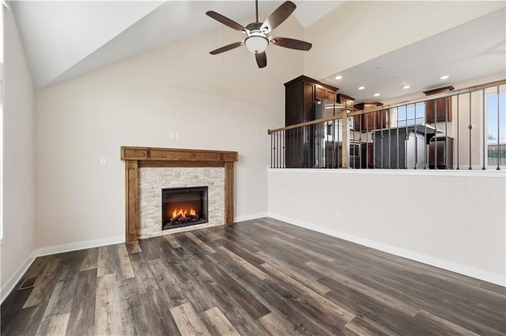 22100 Crystal Avenue — photo 4