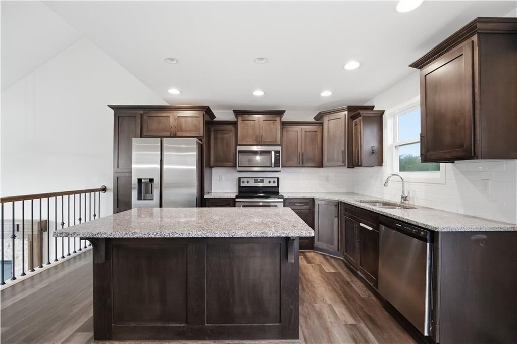 22100 Crystal Avenue — photo 8