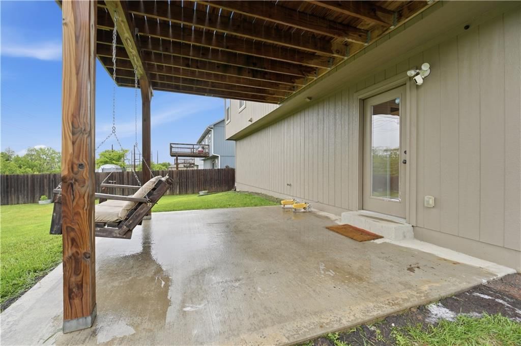 22100 Crystal Avenue — photo 21