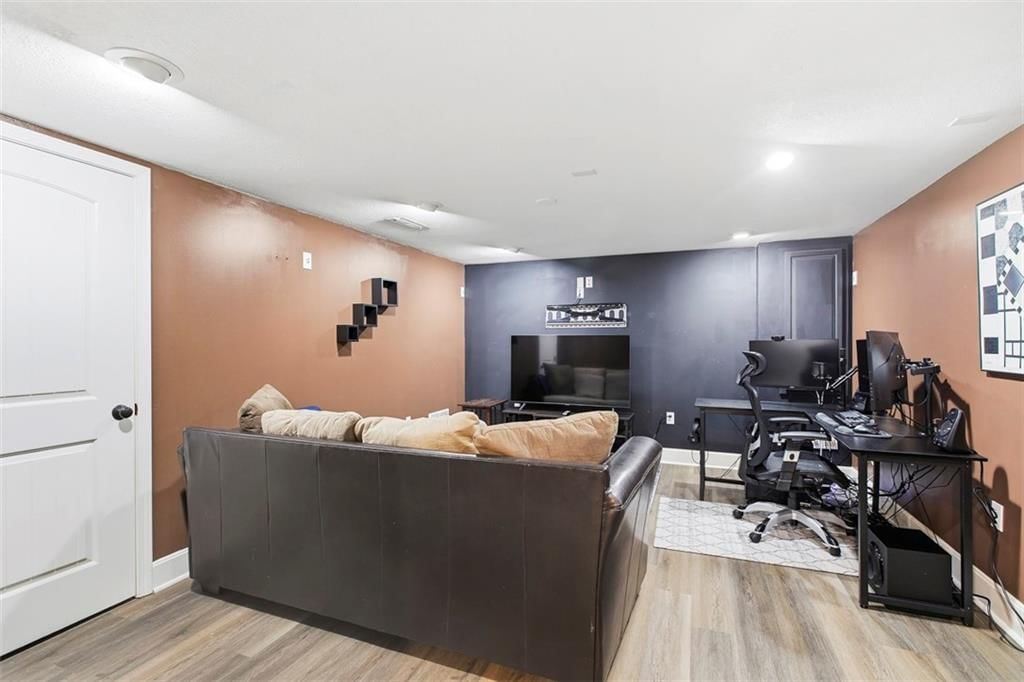 7918 N Northwood Road — photo 49