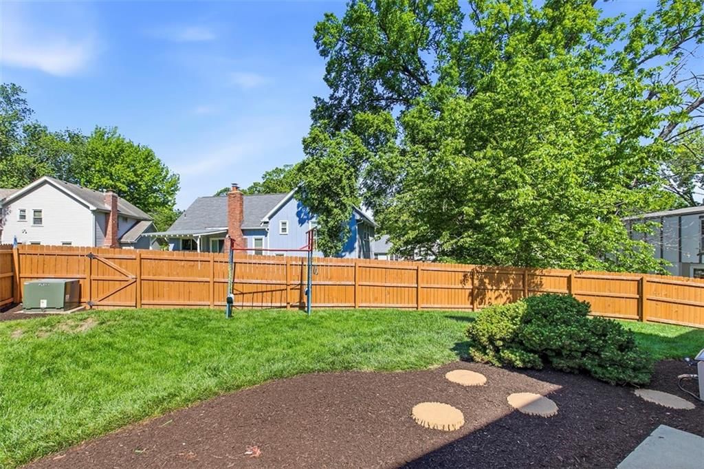 7918 N Northwood Road — photo 54