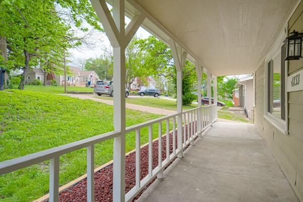 4833 FARLEY Avenue — photo 3