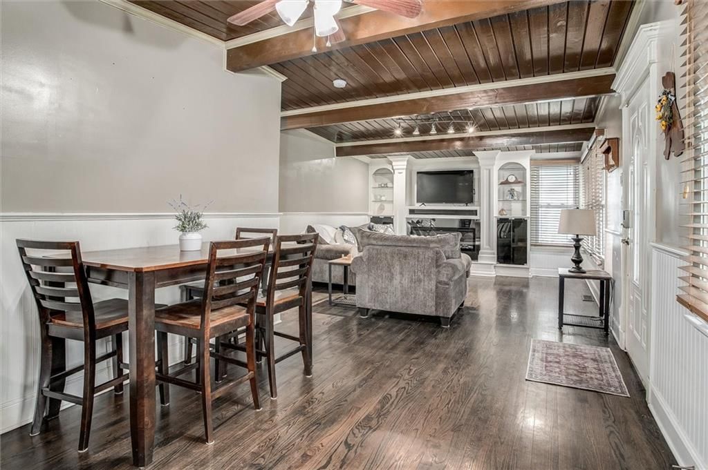2817 Collin Street — photo 6