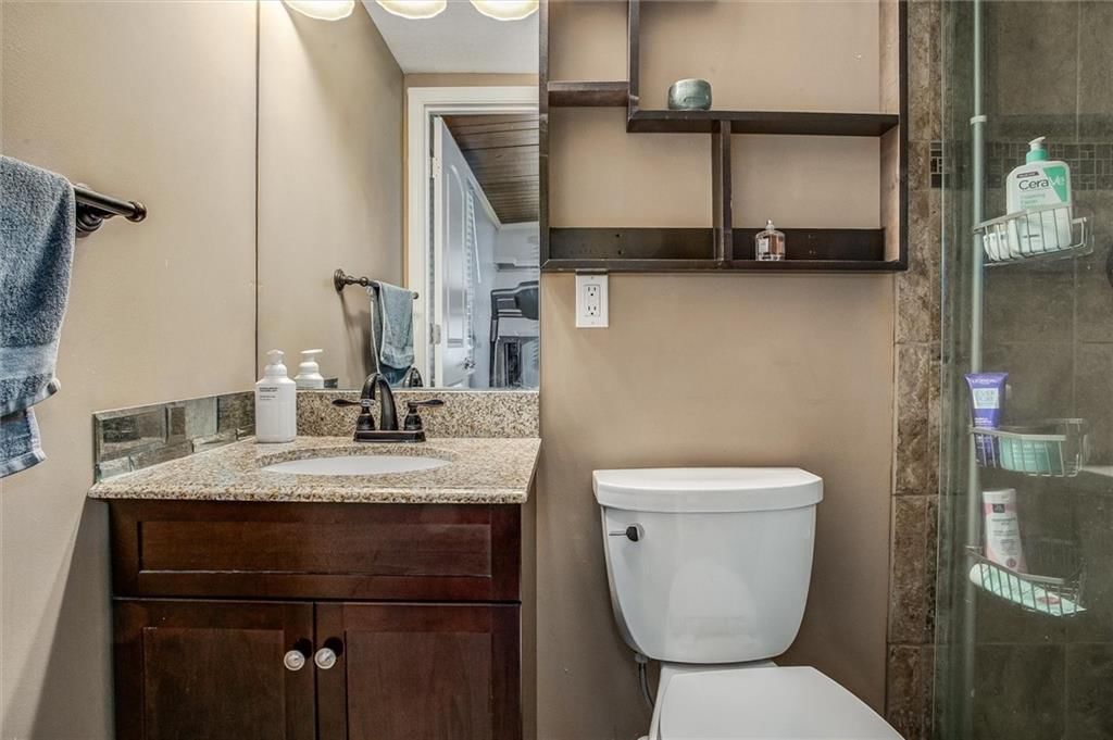 2817 Collin Street — photo 16