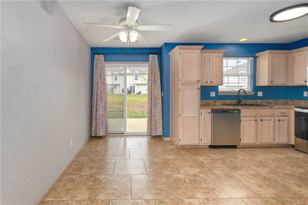 1327 SE Broadway Circle — photo 10