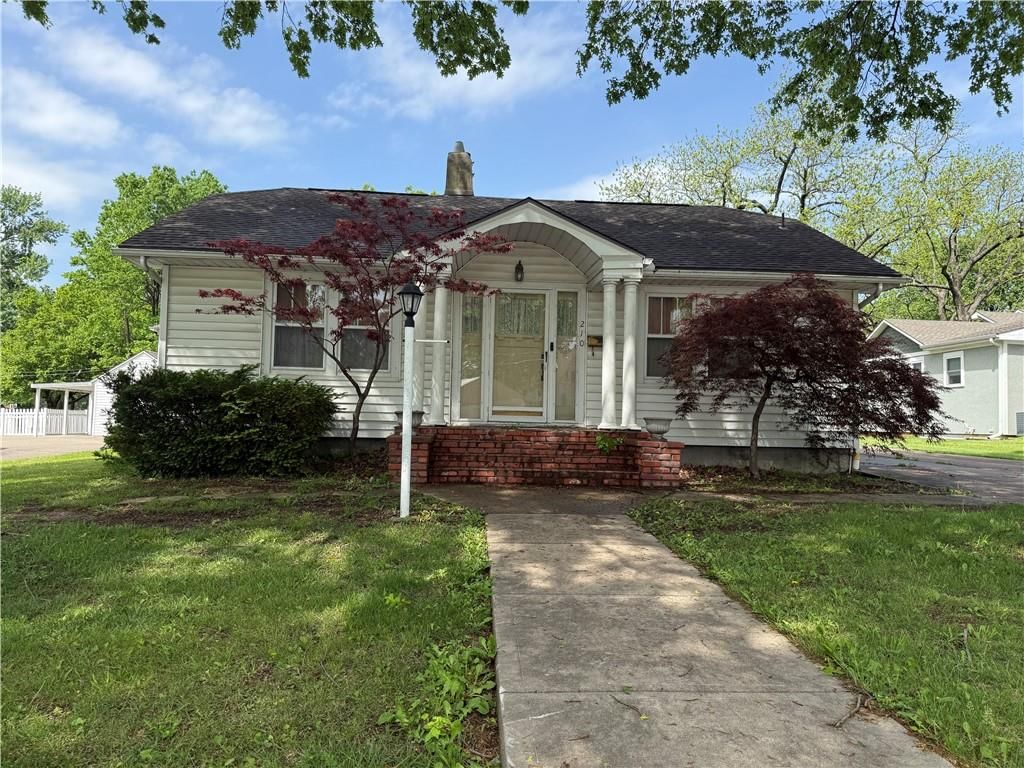 210 S Scott Avenue — photo 2
