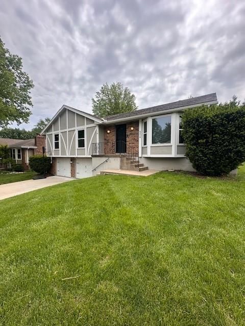 504 NE Stonewall Drive — photo 2