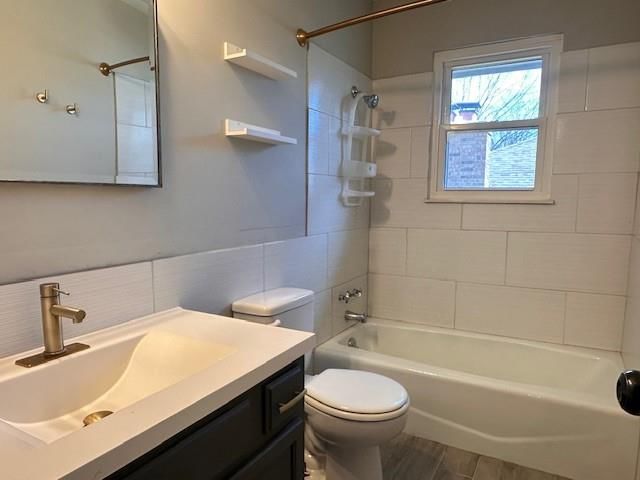 504 NE Stonewall Drive — photo 10