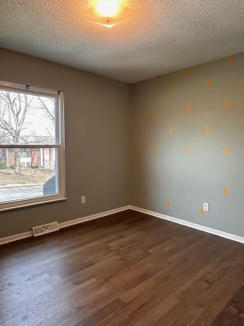 504 NE Stonewall Drive — photo 12